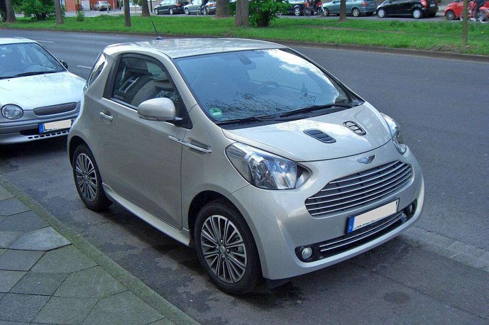 Aston_Martin_Cygnet_Gen1_000_2011-0000_frontright_2012-05-01_U.thumb.jpg.f7822e869f575b37b5be5778ded06f98.jpg