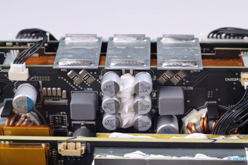 5-XPG-Fusion-1600W-Titanium-DC-DC-Converter-board-for-3.3V-5V.thumb.jpg.dbef526c21b2056378c3f6d71a491a5e.jpg