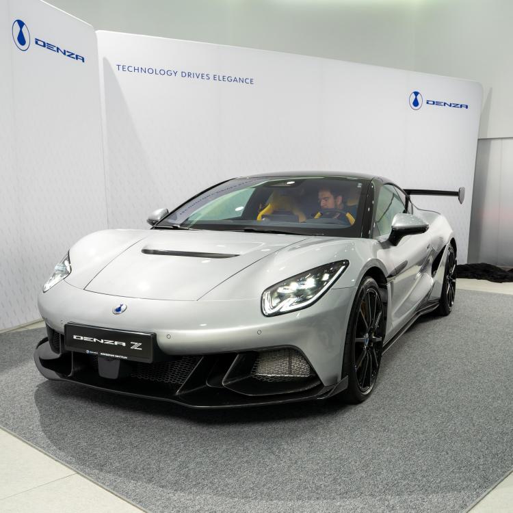 denza_z_racing_01.jpg