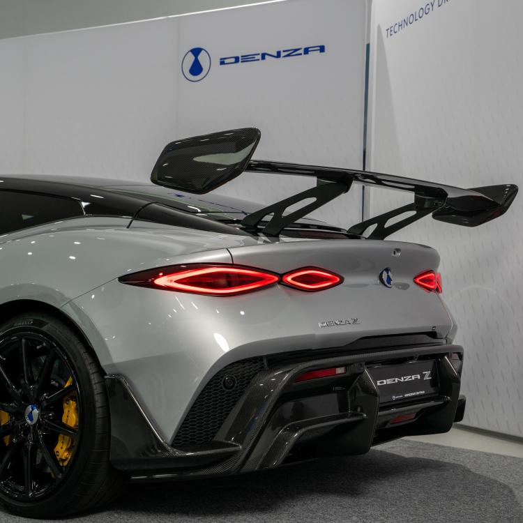 denza_z_racing_02.jpg